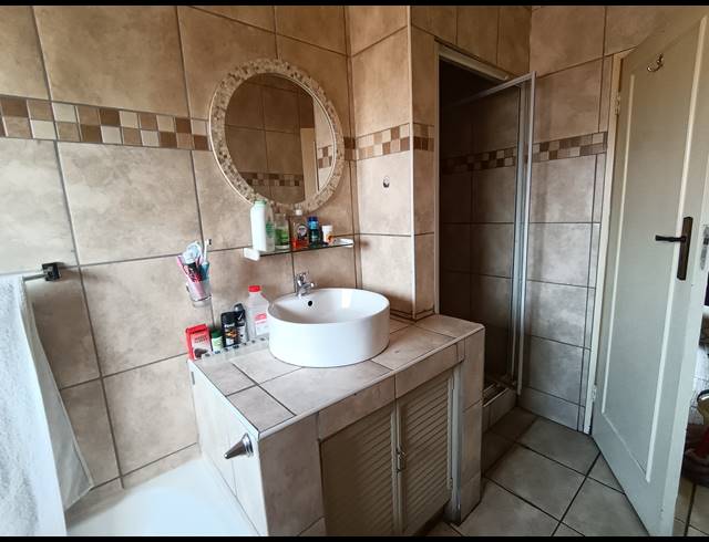 3 BEDROOM DUPLEX FOR SALE IN BRACKENHURST